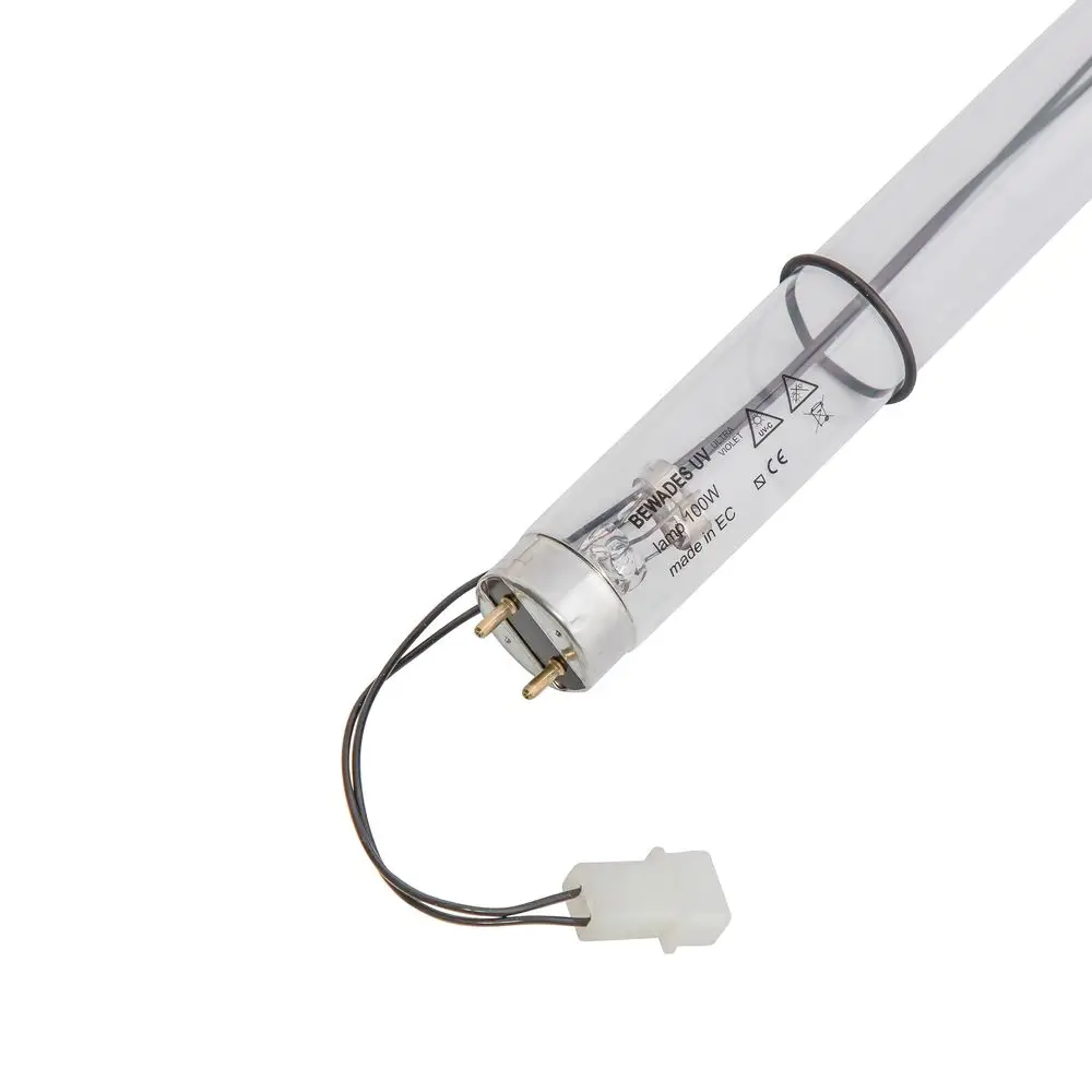 UV-Ersatzstrahler mit transparentem Gehäuse und elektrischen Anschlüssen, geeignet für BWT Bewades-Anlagen.